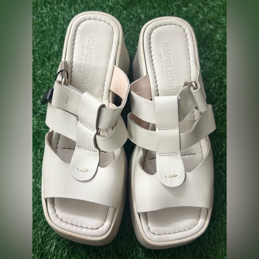 Napoleoni Italy women’s platforms size‎ 39